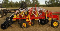 8910 Floating Hitch Cultivator