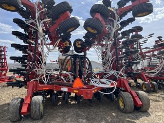2011 BOURGAULT 3710-60 - Image 0