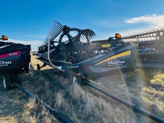 2016 MACDON FD75-40 - Image 1