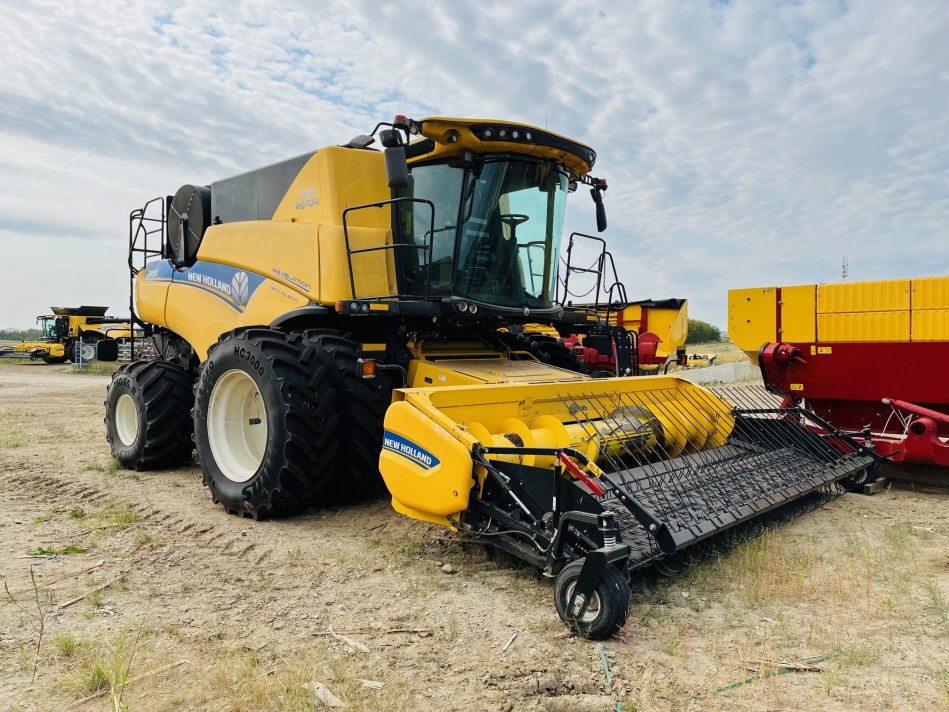 NEW HOLLAND CR9.90Z 627 Sep Hrs 7M2045022 103419