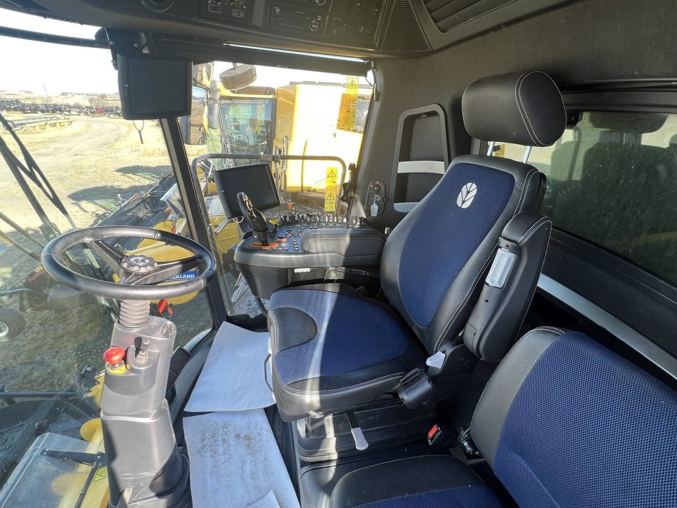 NEW HOLLAND CR8.90Z 565 Sep Hrs 7K2046009 105299