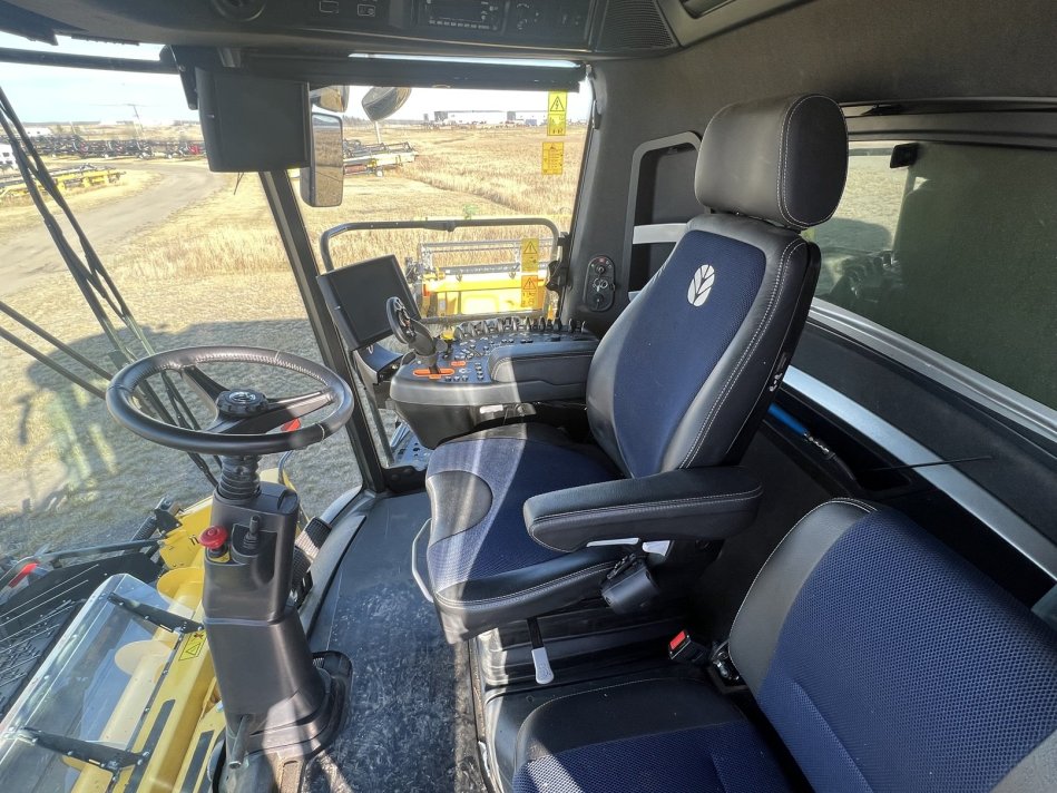 NEW HOLLAND CR9.90Z 447 Sep Hrs 7M2060041 105303