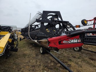 2011 MACDON FD70-40 - Image 0