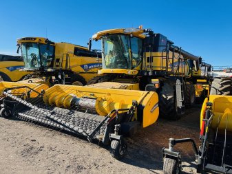 2013 NEW HOLLAND CR9090 1812 Sep Hrs - Image 1