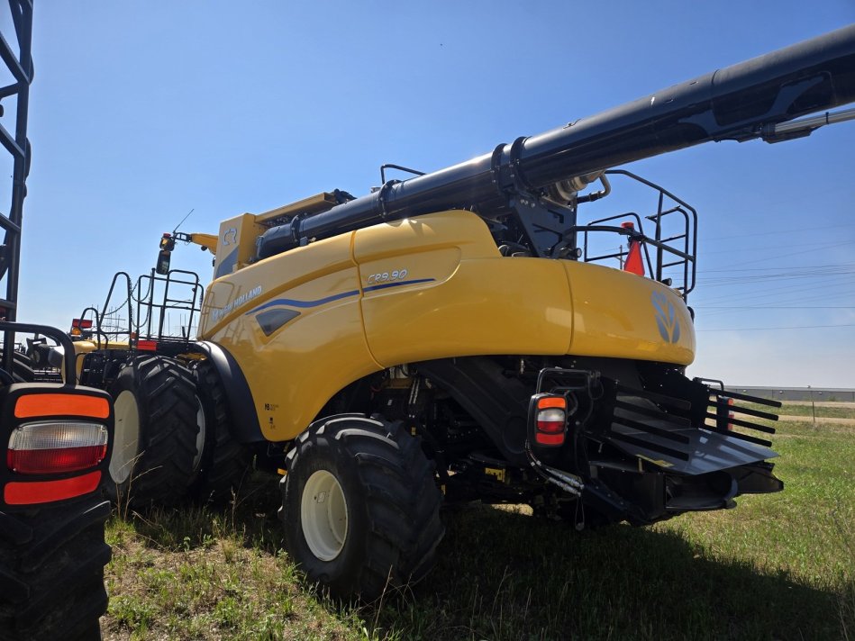 NEW HOLLAND CR9.90Z 197 Sep Hrs 7M2092013 119259