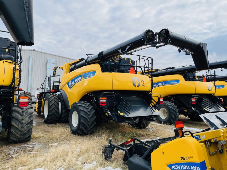 NEW HOLLAND CR9.90Z 350 Sep Hours 7M2082025 131488