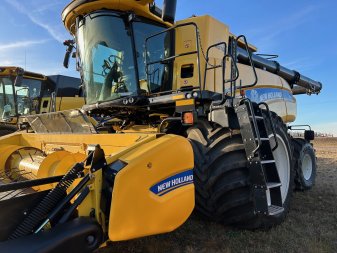 2023 NEW HOLLAND CR10.90Z 596 Sep Hrs, 807 Eng Hrs - Image 0