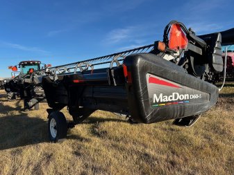 2011 MACDON M150 2181 Hrs - Image 3