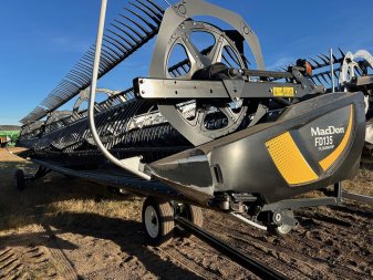 2018 MACDON FD135 - Image 2