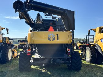 2022 NEW HOLLAND CR9.90Z 698 Sep Hrs, 1001 Eng Hrs 7M2060037