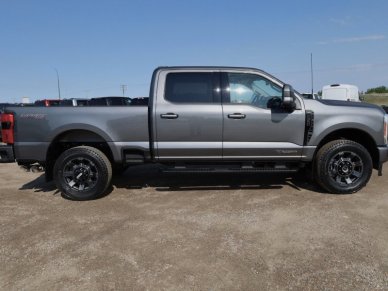 2023 Ford F-350 Super Duty Lariat  - Leather Seats - Image 2