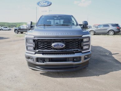 2023 Ford F-350 Super Duty Lariat  - Leather Seats - Image 3