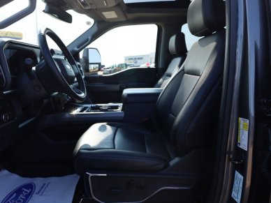 2023 Ford F-350 Super Duty Lariat  - Leather Seats - Image 7