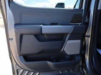 2023 Ford F-350 Super Duty Lariat  - Leather Seats - Image 8