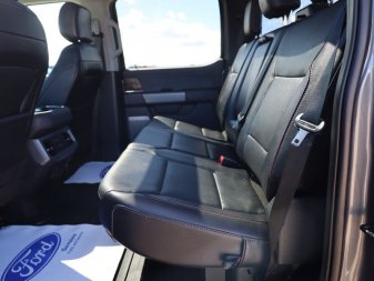 2023 Ford F-350 Super Duty Lariat  - Leather Seats - Image 9