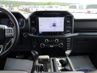 2024 Ford F-150 XLT  - Leather Seats - Premium Audio - Image 12