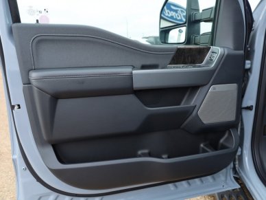 2024 Ford F-350 Super Duty Lariat  - Leather Seats - Image 6