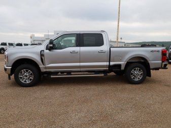 2024 Ford F-250 Super Duty Lariat  - Leather Seats - Image 5