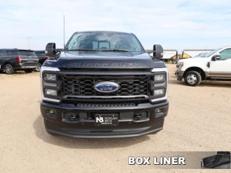 2024 Ford F-250 Super Duty Lariat  - Leather Seats - Image 3