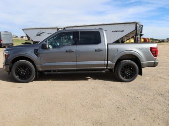 2024 Ford F-150 Lariat  - Sunroof - Image 5