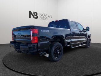 2025 Ford F-350 Super Duty LARIAT  - Premium Audio - Image 4