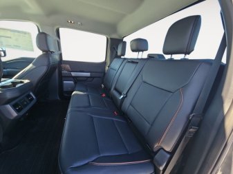2025 Ford F-350 Super Duty LARIAT  - Premium Audio - Image 12