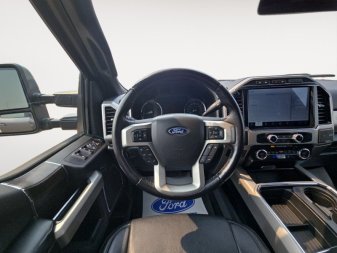 2022 Ford F-350 Super Duty Lariat  - Power Stroke - Image 12