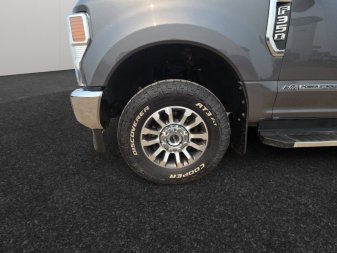 2022 Ford F-350 Super Duty Lariat  - Power Stroke - Image 14