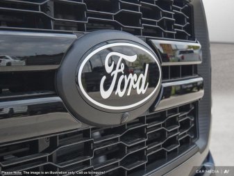 2025 Ford F-150 Lariat  - Sunroof - Image 8