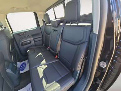 2025 Ford Maverick Lariat  - Sunroof - Tow Package - Image 12
