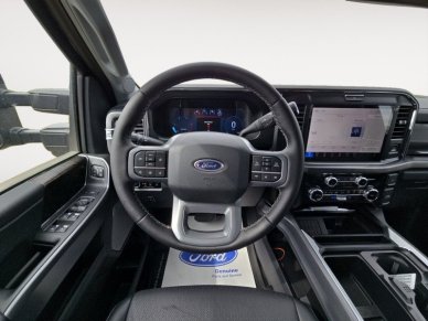 2025 Ford F-350 Super Duty LARIAT  - Moonroof - Image 11