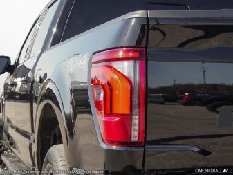 2025 Ford F-150 Lariat  - Tow Package - Image 10