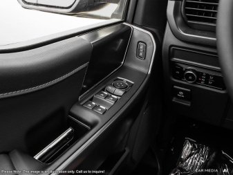 2025 Ford F-150 XLT - Image 14