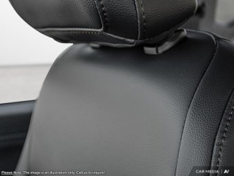 2025 Ford F-350 Super Duty LARIAT  - Moonroof - Image 18