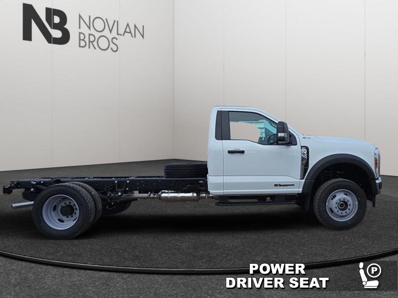 Ford F-600 Super Duty DRW XLT  - Diesel Engine 1FDFF6LT3SDA08747 121088