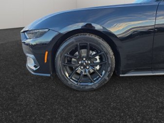 2025 Ford Mustang EcoBoost - Image 11