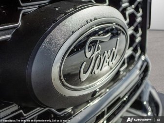 2025 Ford F-350 Super Duty Lariat  - Moonroof - Image 8