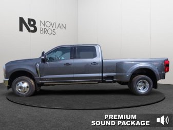 2025 Ford F-350 Super Duty LARIAT  - Moonroof - Image 2