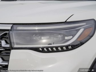 2025 Ford Explorer Platinum  - Sunroof -  Cooled Seats - Image 8