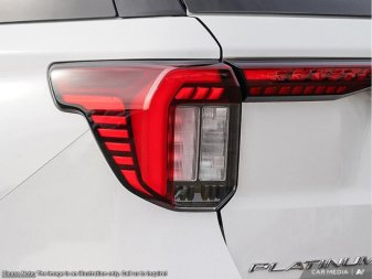 2025 Ford Explorer Platinum  - Sunroof -  Cooled Seats - Image 9