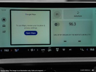 2025 Ford Explorer Platinum  - Sunroof -  Cooled Seats - Image 16
