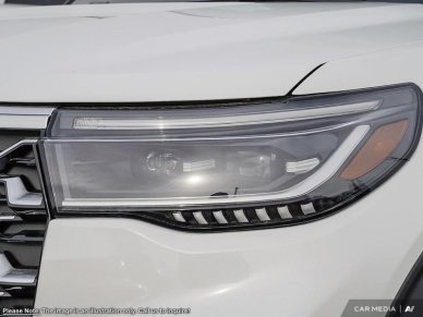 2025 Ford Explorer Platinum  - Sunroof -  Cooled Seats - Image 8