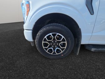 2023 Ford F-150 Lariat  - Navigation - Heated Seats - Image 13