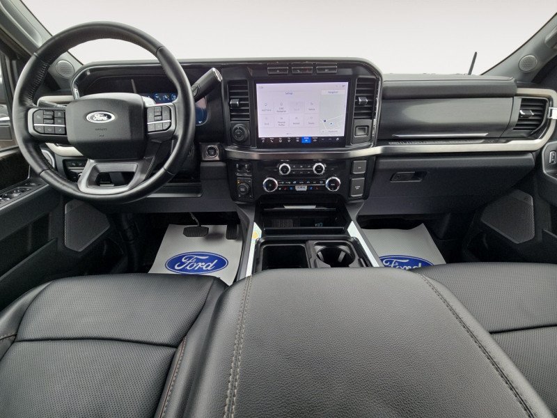 Ford F-350 Super Duty Lariat  - Navigation 1FT8W3BNXREE43106 124824