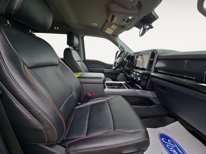 Ford F-350 Super Duty Lariat  - Navigation 1FT8W3BNXREE43106 124827