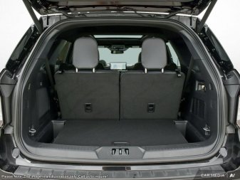 2025 Ford Explorer ST-Line  - Sunroof - Image 6
