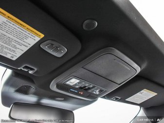 2025 Ford Explorer ST  -  Sunroof -  Cooled Seats - Image 18