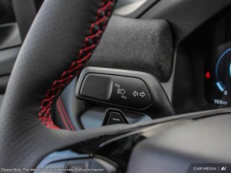 2025 Ford Explorer ST  -  Sunroof -  Cooled Seats - Image 24