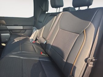 2026 Ford F-350 Super Duty Lariat  - Moonroof - Image 12