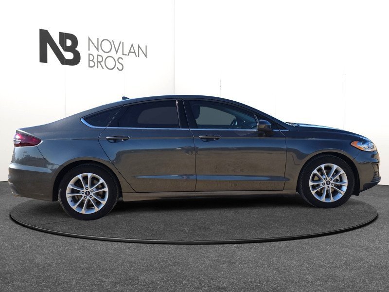 Ford Fusion SE  - Heated Seats - Navigation 3FA6P0HD6LR182827 127856